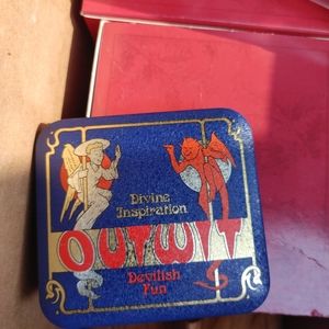 Small game in collectible tin